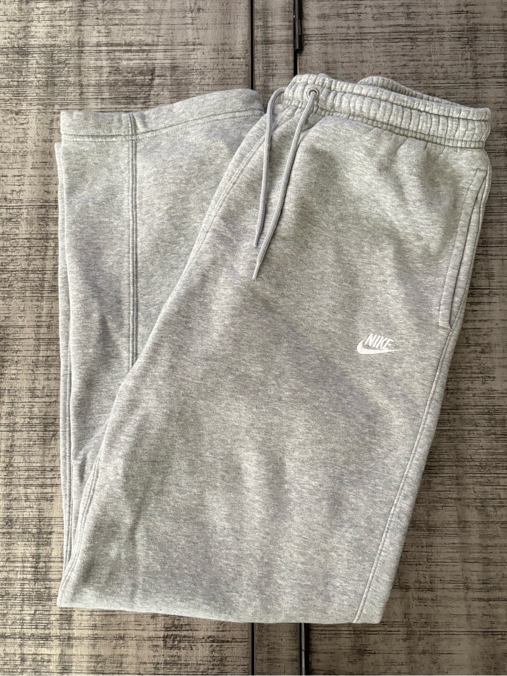 Nike Men's Grey Fleece Sweatpants - Comfortable Everyday Joggers